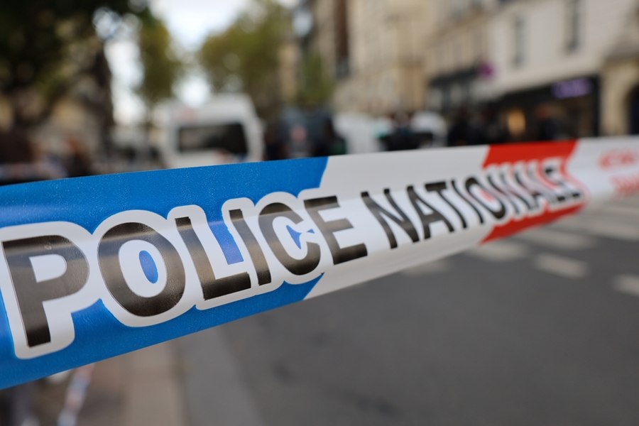  Un mort şi mai mulţi răniţi într-un incident armat la est de Paris