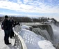 Cascada Niagara a înghețat parțial din cauza temperaturilor extrem de scăzute din Canada și Statele Unite. FOTO Profimedia