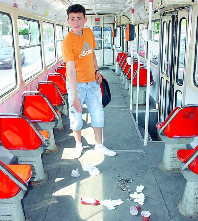 În tramvai