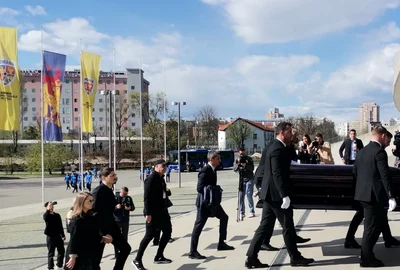 Sicriu Mircea Lucescu 3 (FOTO Click!) jpeg