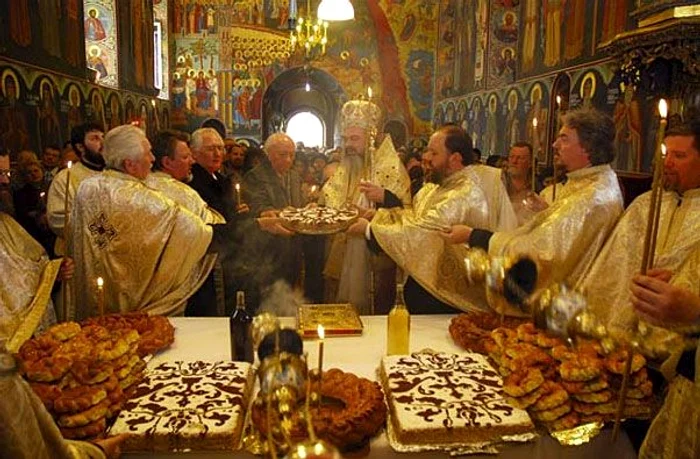 
    Moşii de iarnă se comemorează în ultima sâmbătă dinaintea săptămânii brânzei  