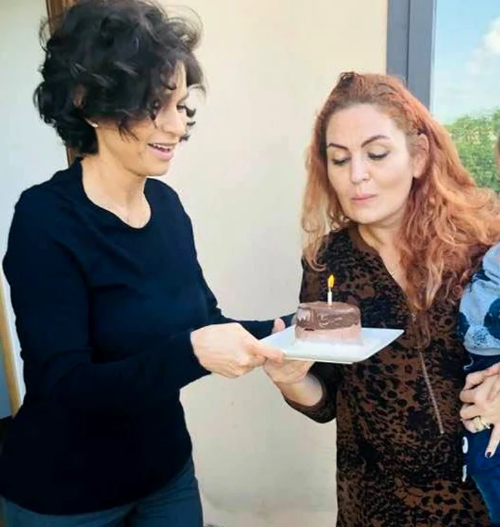 Aşa arpăta actriţa în luna a noua de sarcină cu doar 9 kilograme luate în plu Foto: OK! Magazine