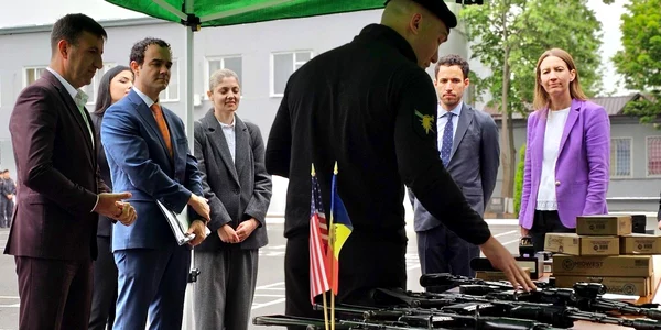 SUA donează echipamente moldovei FOTO X jpeg