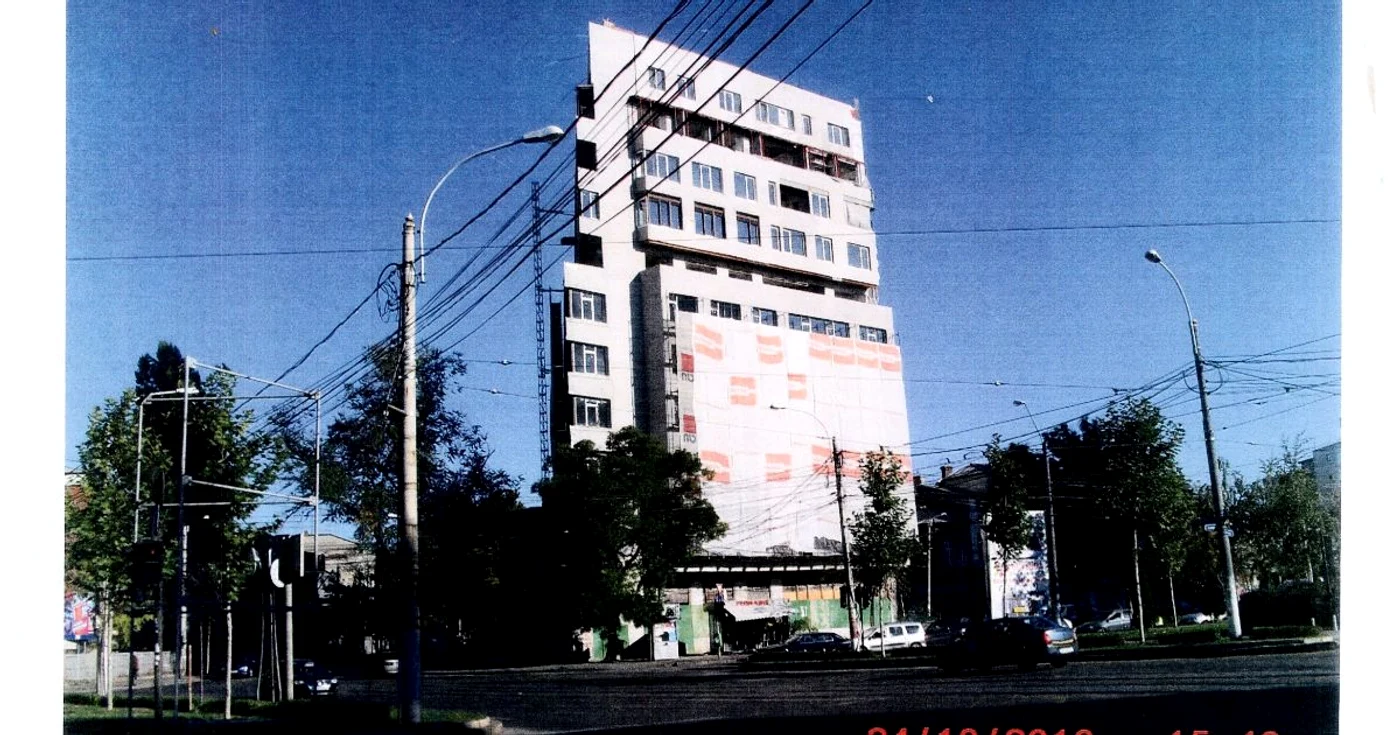 Imobilul ridicat ilegal pe Calea Dudeşti nr 94 FOTO Asociaţia Salvaţi Bucureştiul