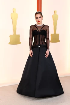 Lady Gaga la Premiile Oscar 2023