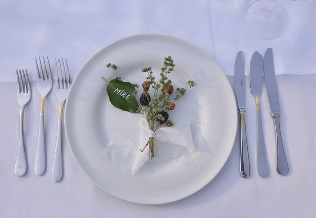 Mirele a avut un bucheţel de plante la care au fost adăugate mure 