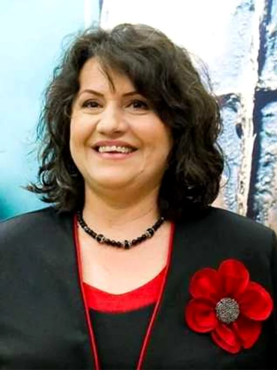 Aura Corbeanu
