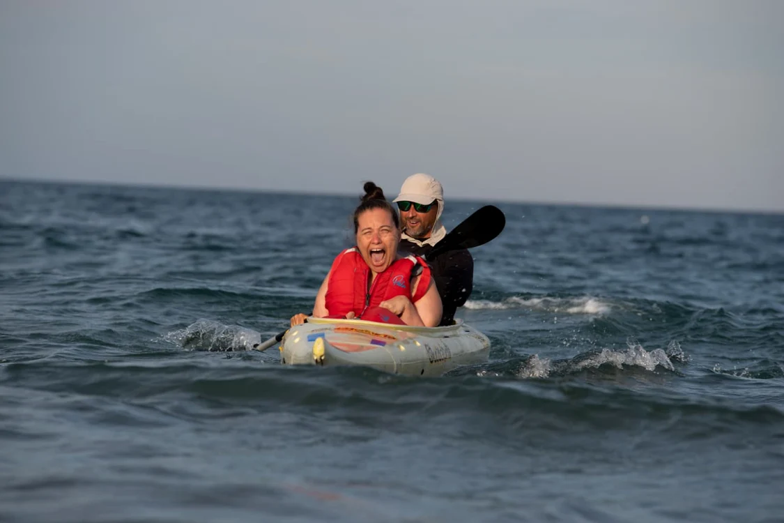 Persoanele cu dizabilități se pot bucura de mare Foto: Asociația Club Sportiv