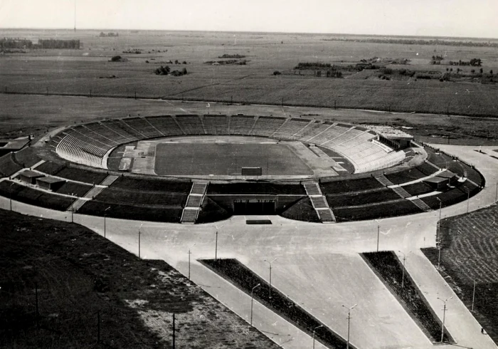 Cel mai mare stadion din vestul Romaniei a fost inagurat în 1968. Foto: fotballatrecut.blogspot.ro: