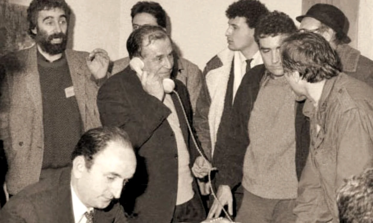 Politico scrie că Iliescu a beneficiat de revolta populară spontană din 1989. FOTO arhivă TVR