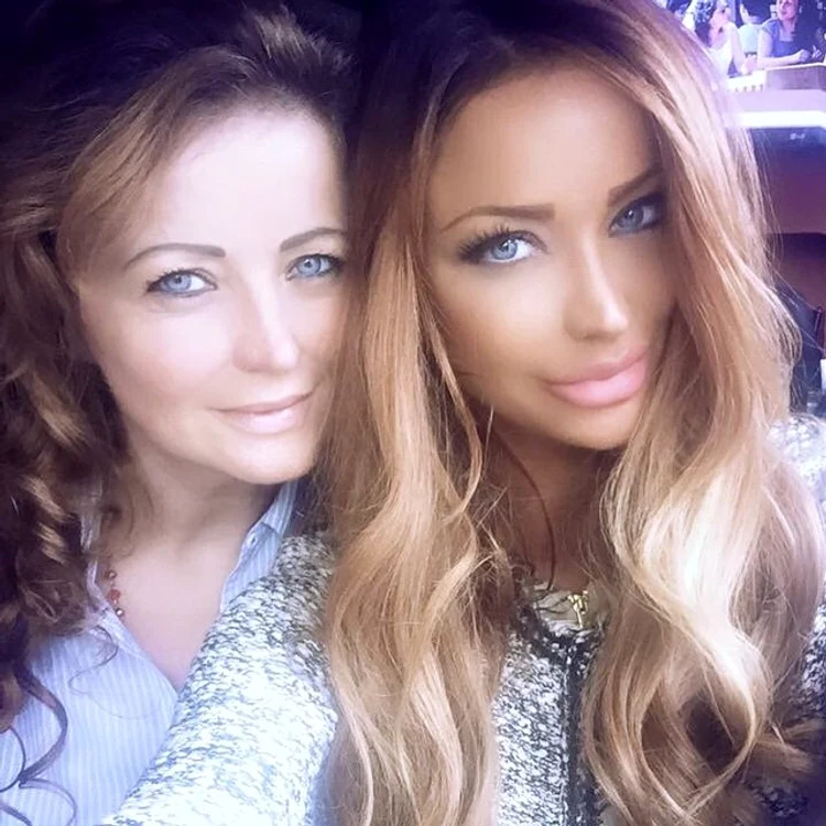 Bianca Drăguşanu, fericită alături de cea care i-a dat viaţă