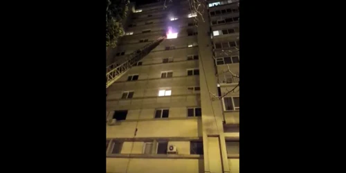 incendiu bloc pitesti