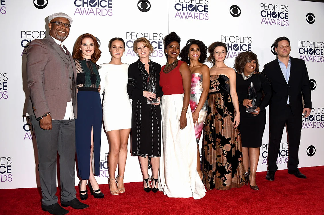  James Pickens, Jr., Sarah Drew, Camilla Luddington, Ellen Pompeo, Jerrika Hinton, Kelly McCreary, Caterina Scorsone, Chandra Wilson și Justin Chambers
