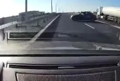 un sofer a intors pe autostrada A1 foto captura video png