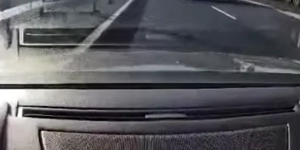 un sofer a intors pe autostrada A1 foto captura video png