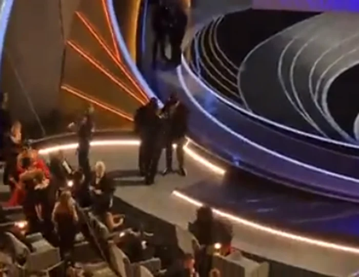 Imagine din sală, cu Will Smith liniștit de Denzel