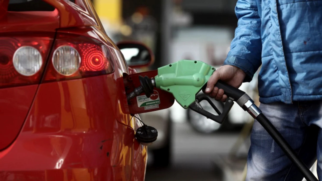 Prețul carburantului continuă să crească 