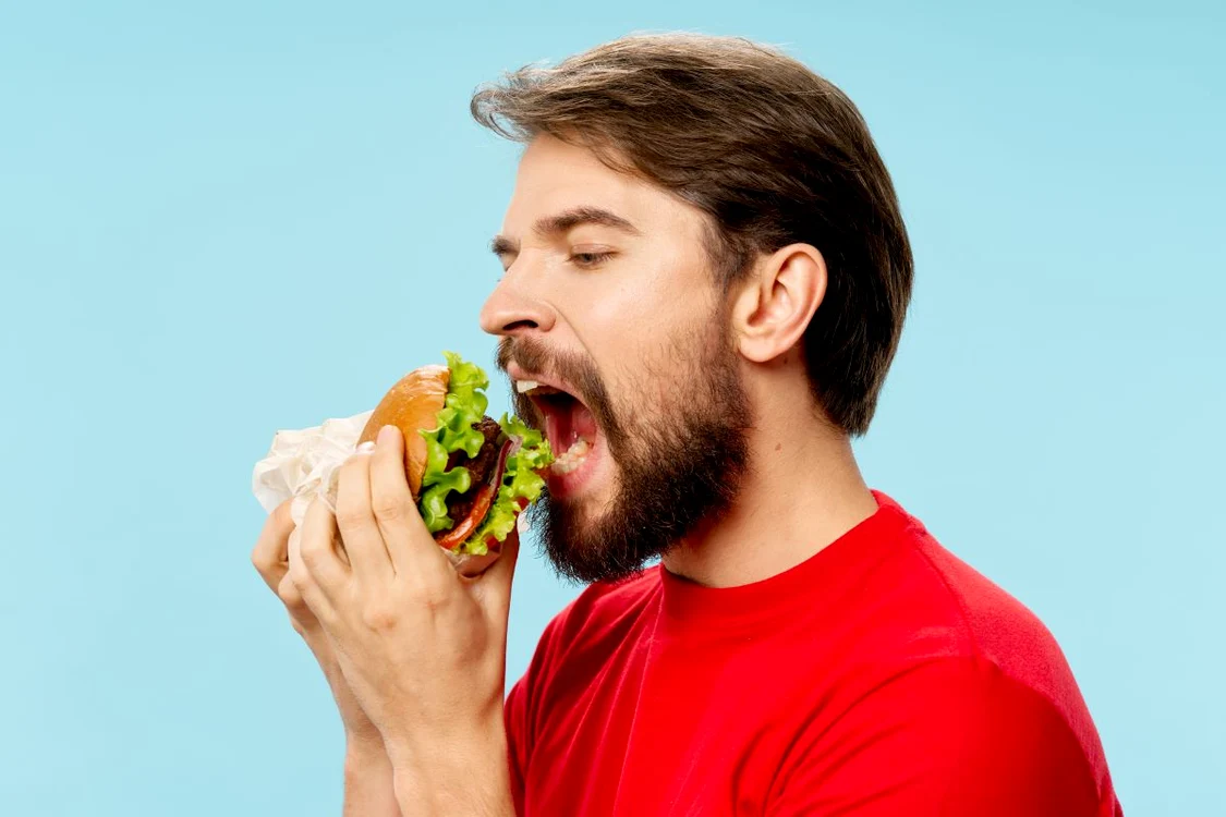 Nutriționistul spune că atunci când mănânci cu poftă te îngrași FOTO Shutterstock