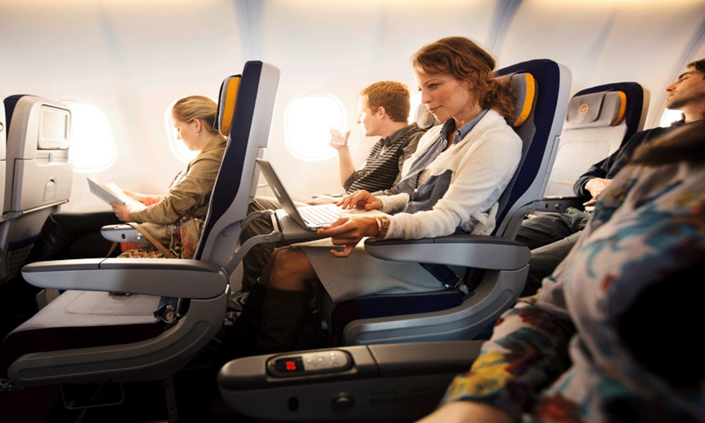 Lufthansa a primit o amendă record de 4 milioane de dolari. Ce acuzații i se aduc companiei