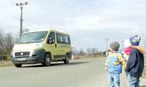 microbuz scolar jpeg