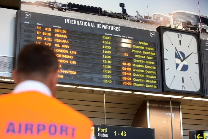 Protest Romatsa întârzieri pe Aeroportul Otopeni   FOTO Sever Gheorghe