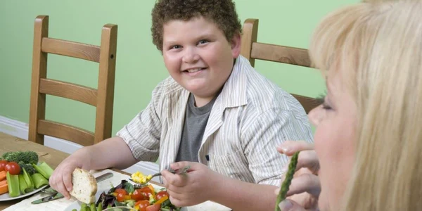 obezitatea infantila shutterstock
