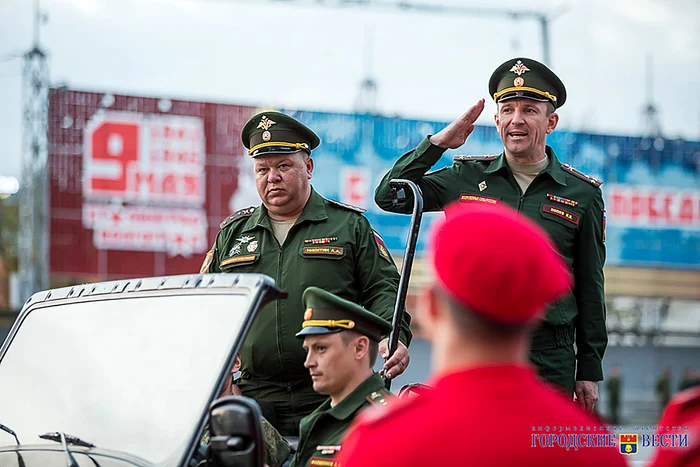 Generalul rus Ivan Popov (dreapta) a fost concediat FOTO Profimedia