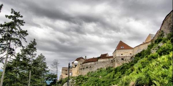 Cetatea este principalul obiectiv turistic al Râşnovului. FOTOAdevărul