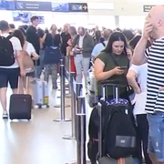 aglomerație aeroport otopeni FOTO Antena 3 CNN v1 jpg