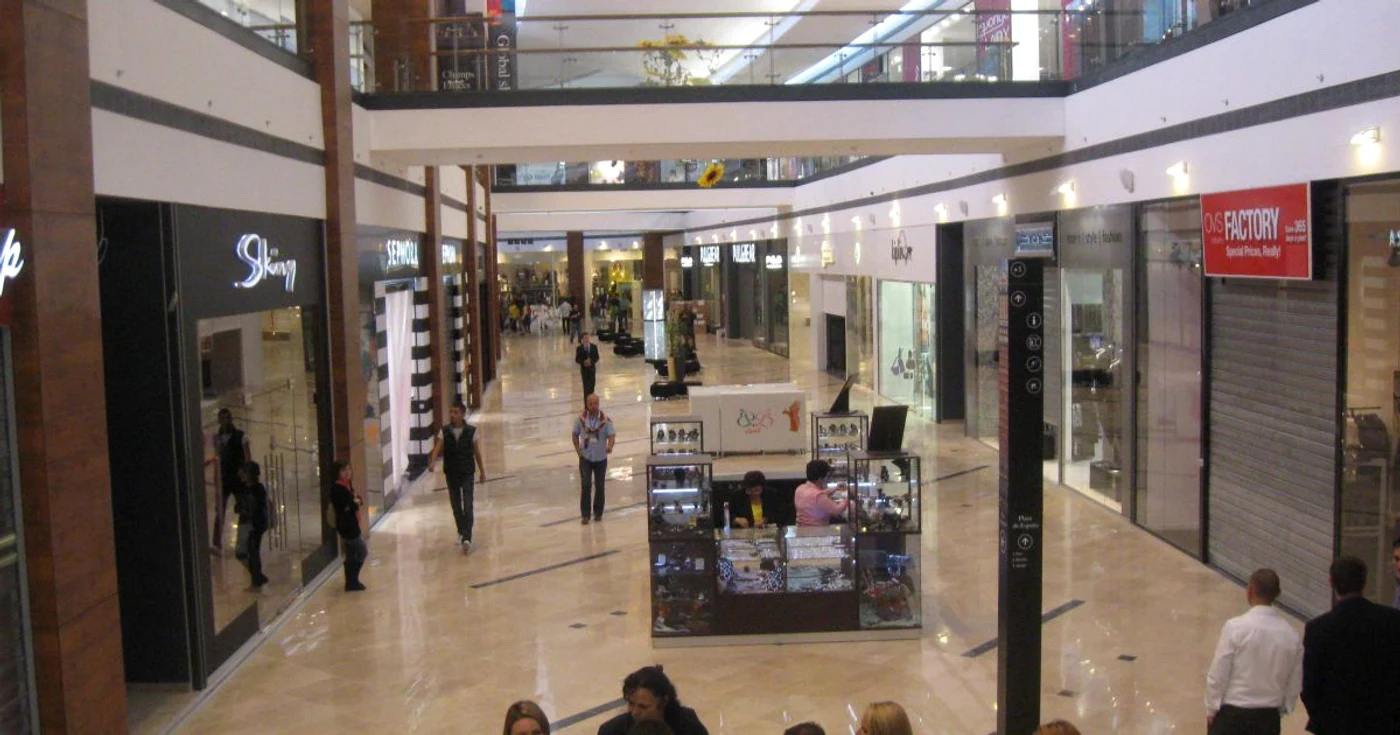 Galleria Arad reuneşte sub acelaşi acoperiş 77
de magazine FOTO Adevărul