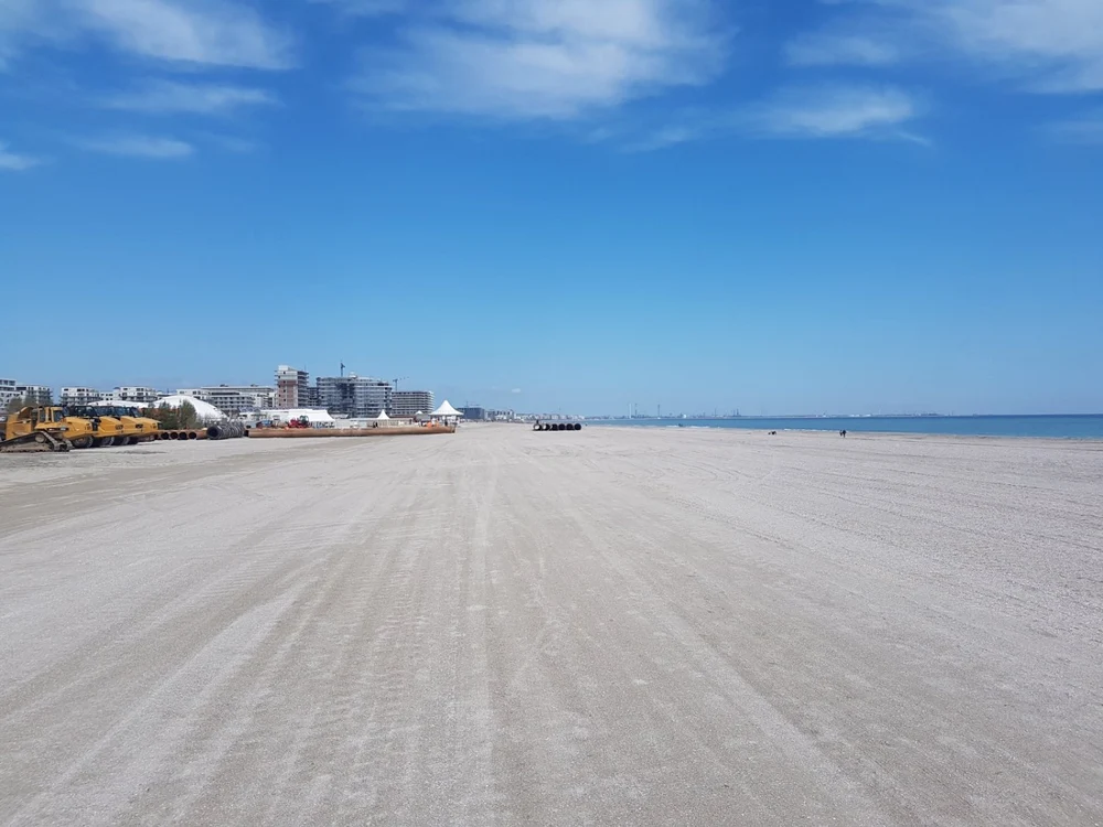 Plaje largite in Mamaia foto Calin Gavrilas