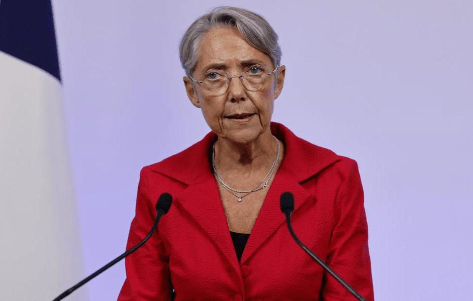 Premierul francez anunță reforma pensiilor ocolind votul parlamentar. Liderii de sindicat din Franța au cerut noi demonstrații în urma anunțului lui Borne