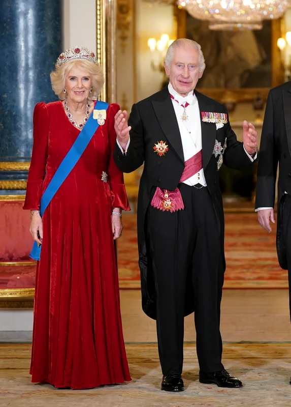 Regina Camilla a avut o apariție foarte elegantă la dineul pentru președintele Republicii Coreea