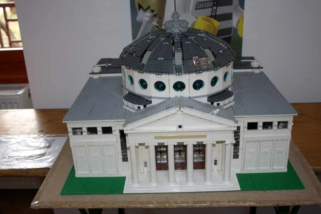 Ateneul Român din LEGO FOTO: Bianca Sara