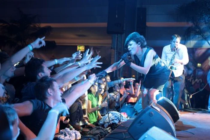 Parov Stelar Band urcă pe scena principală de la Untold la 21.30. FOTO> Caius Raţiu