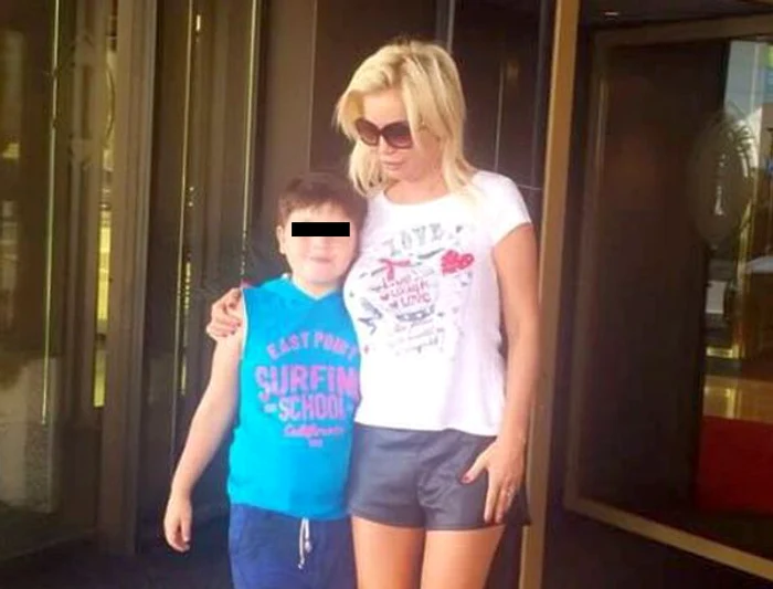 
    Valeria l-a transportat pe Luca, pe cheltuiala ei, în Franţafoto: arhiva personală  