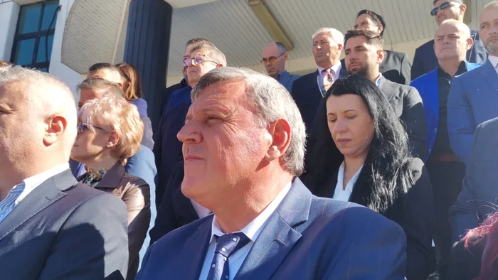Florin Tiutiu (prim-plan) a lăsat PSD pentru PNL și vrea acum un mandat de deputat FOTO: A.M.