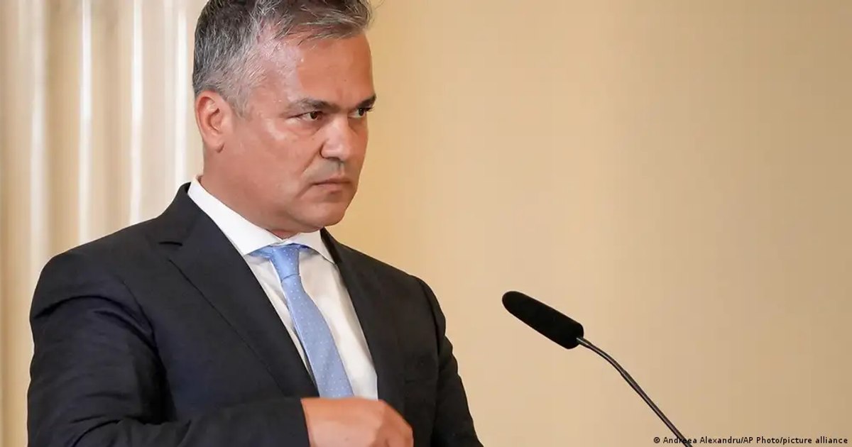 Articolul analizează criza politică din PNL declanșată de desemnarea lui Adrian Veștea ca premier… — verdict APROAPE ADEVĂRAT