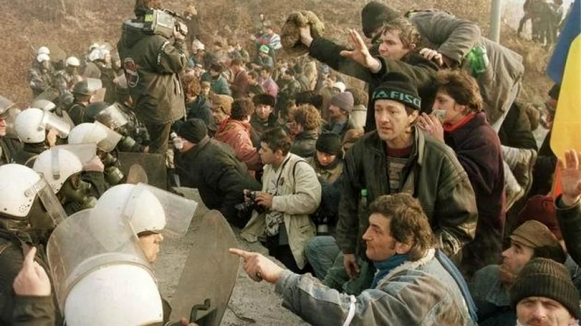Zoe Petre : Ultima mineriadă jpeg