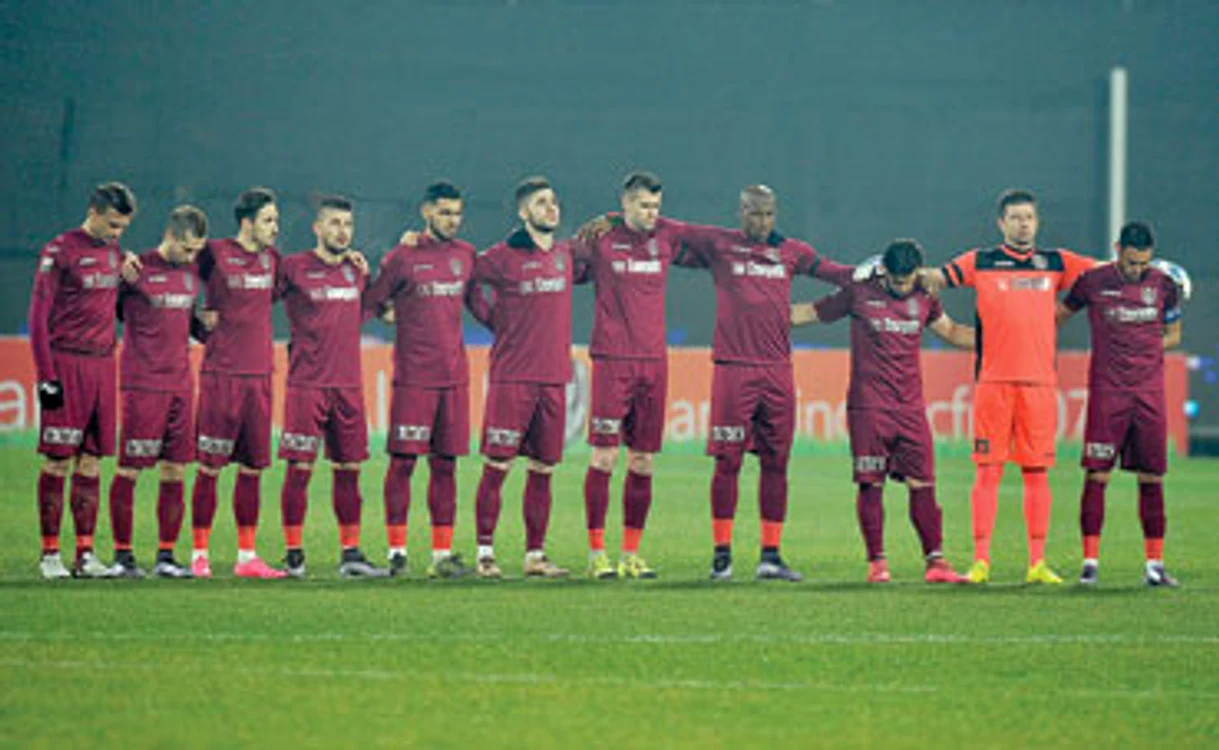 
    Clujenii primesc lovitură după loviturăFoto: Mediafax  