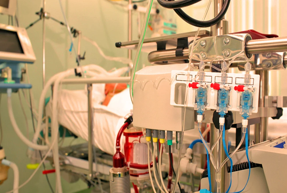 Ce este ECMO, sistemul pe care vor să i-l implanteze lui Mircea Lucescu. Rata mortalității este de 50%