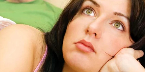 Nopţile nedormite afectează femeia