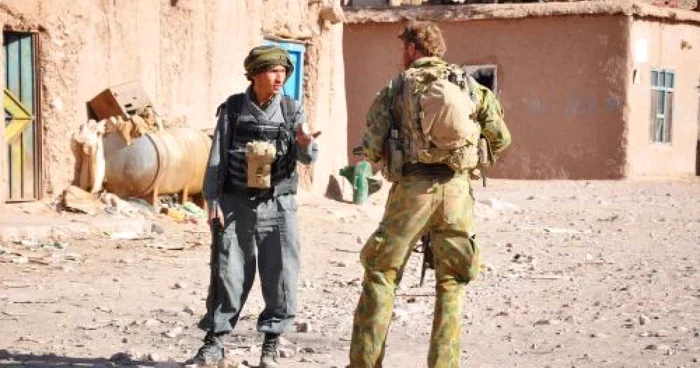 Forţele de ordine încearcă să găsească talibanii ucigaşi din Oruzgan