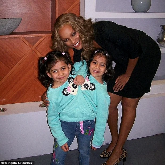 În 2007, siamezele au apărut în emisiunea realizată de Tyra Banks