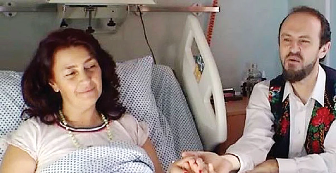 Actriţa a fost încurajată de Herve, pe patul de spital