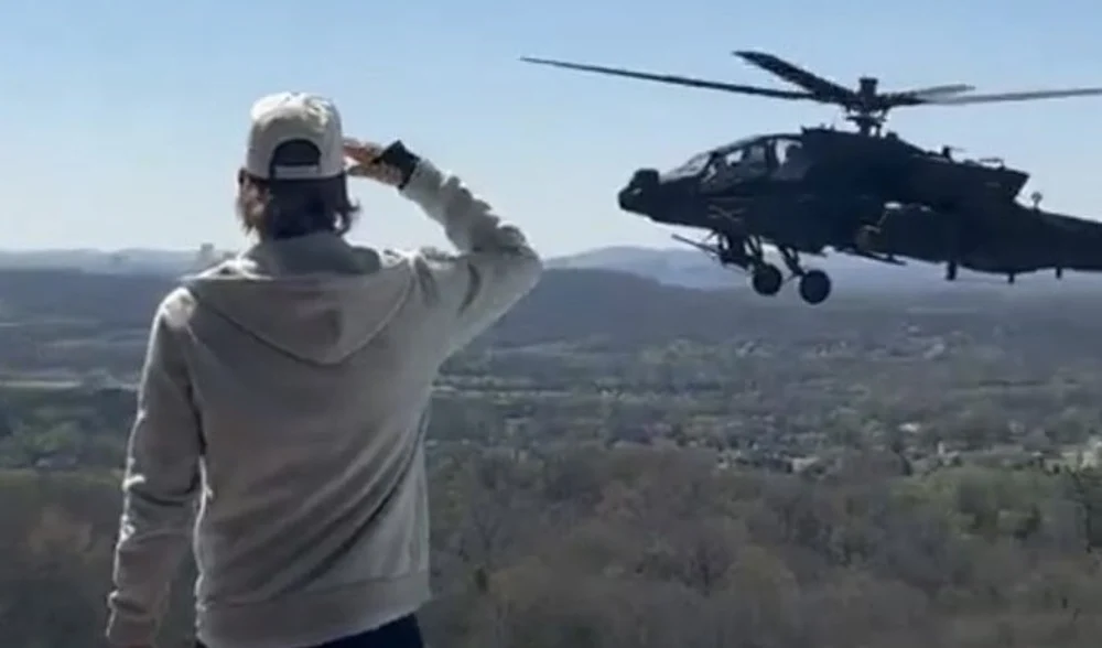 Armata americană anchetează după ce două elicoptere au survolat piscina cântărețului Kid Rock, cunoscut susținător al lui Donald Trump