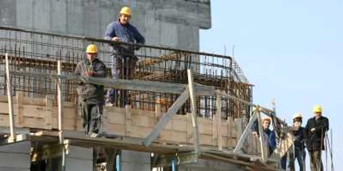 Costul lucrărilor creşte din cauza scumpirii resurselor energetice şi a materialelor de construcţie