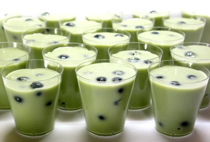 
    Tot ce trebuie să faci este să bei un ceai preparat din lapte de migdale şi ceai verdeclickpentrufemei.ro  