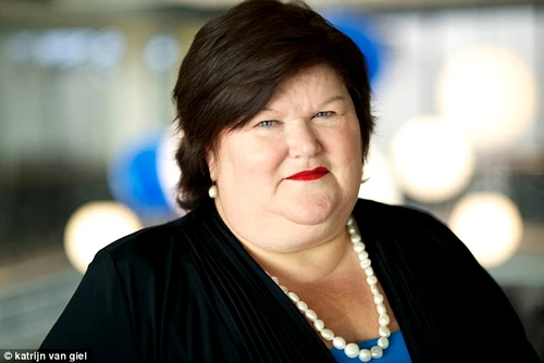 Maggie De Block cântăreşte 127 kg la vârsta de 52 de anifoto: Daily Mail