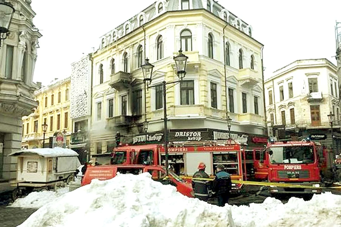 Incendiul a izbucnit  din cauza unei hote  de bucătărie defecte